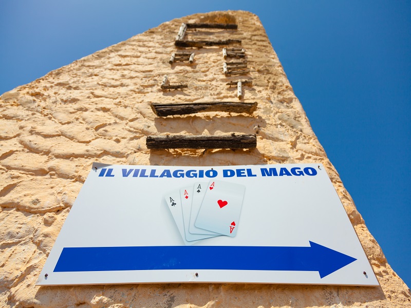 Il Villaggio del Mago + Noleggio Scooter + Gita in Barca