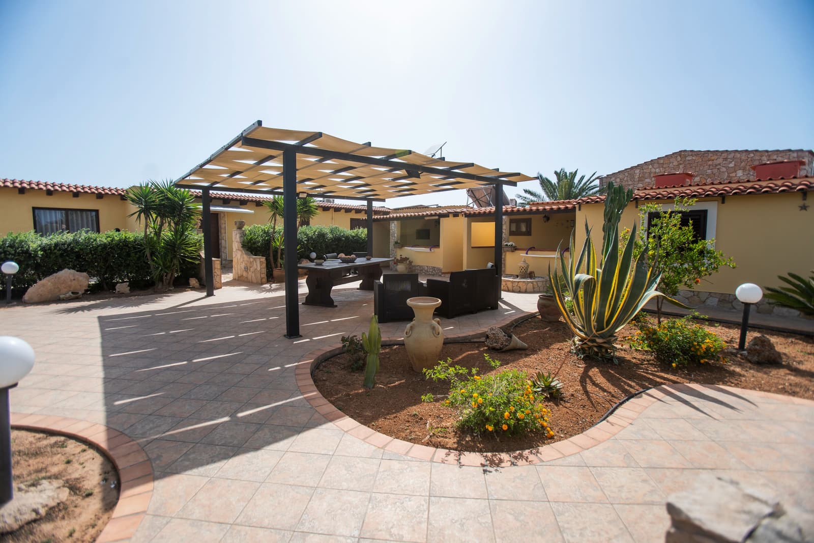 RESIDENCE CERNIA GIALLA
