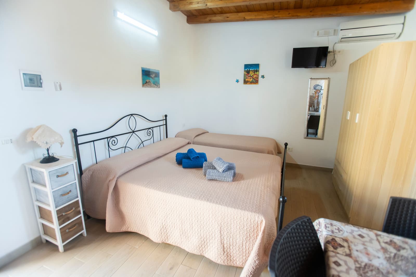 RESIDENCE CERNIA GIALLA