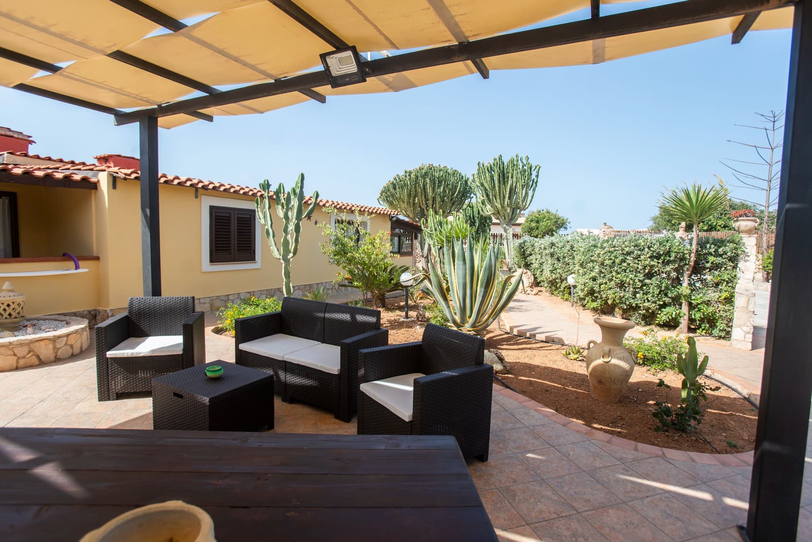 RESIDENCE CERNIA GIALLA